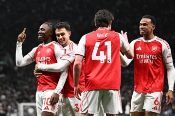 开yun体育官网-英超-埃泽、约克雷斯梅开二度 阿森纳4-1双杀热刺