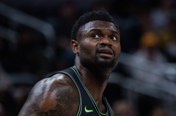 开云体育网址-几乎隐身！锡安首节3投1中 仅得到2分3篮板&amp;正负值-8